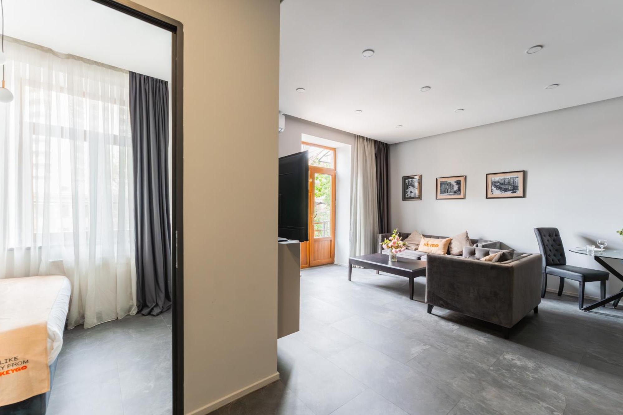 エレバンDesigned 1Br Balcony To Saryan St Self-Enrty Keygo 29アパートメント エクステリア 写真